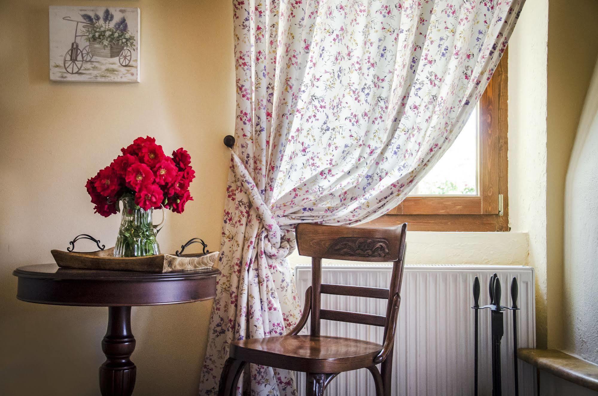 Triantafillies Guesthouse 포르테리아 외부 사진